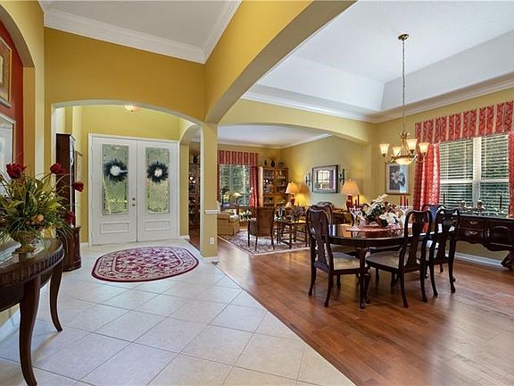 Very Popular Ravenwood model