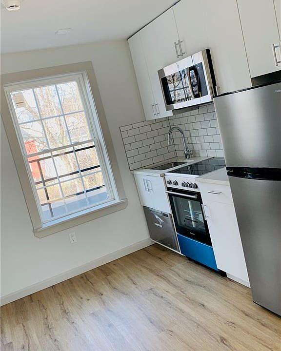 2nd image of 66 Catharine St #2N