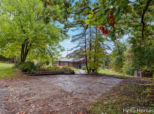 10249 Centerline Rd, Lowell, MI 49331