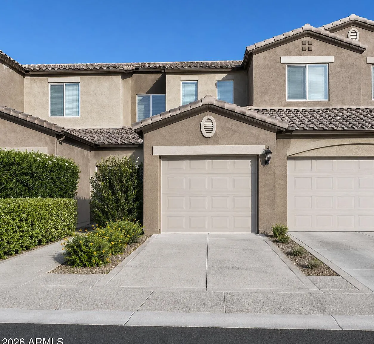 2 bed, 1464 sqft, $1,975 — Photo 1
