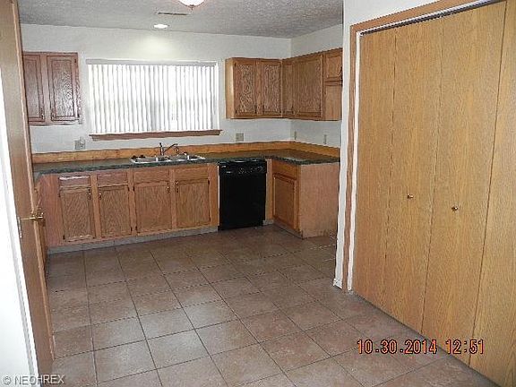 2nd image of 3298 Lowell Ave