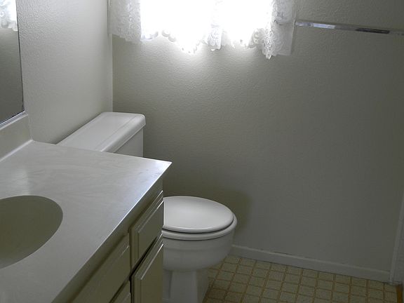 3rd image of 16025 S Dalton Ave #B