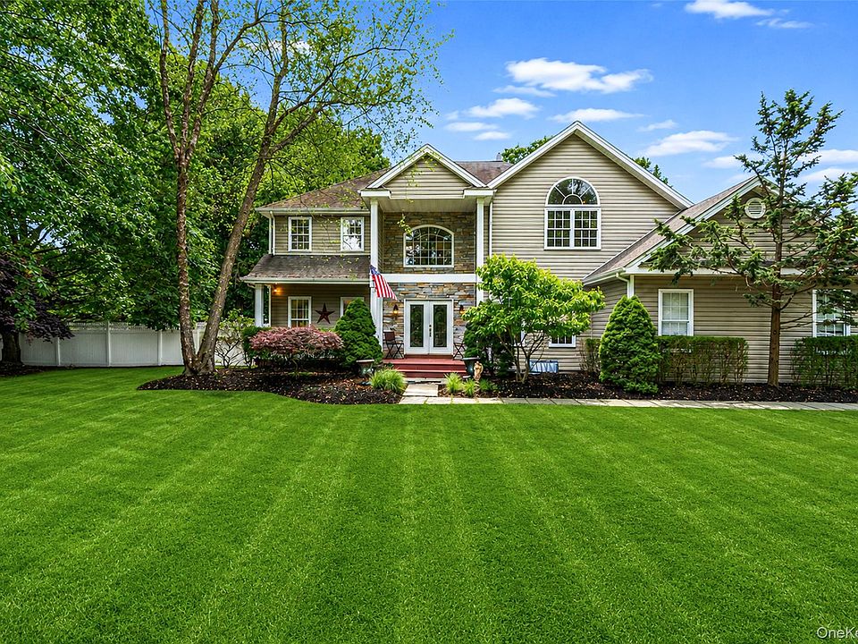 1st image of 17 Esplanade Drive