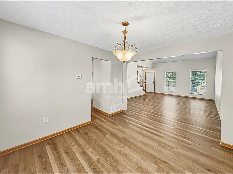 4436 Edgarton Dr — Photo 6
