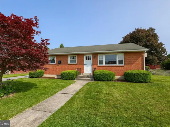 133 W Walnut St, Cleona, PA 17042