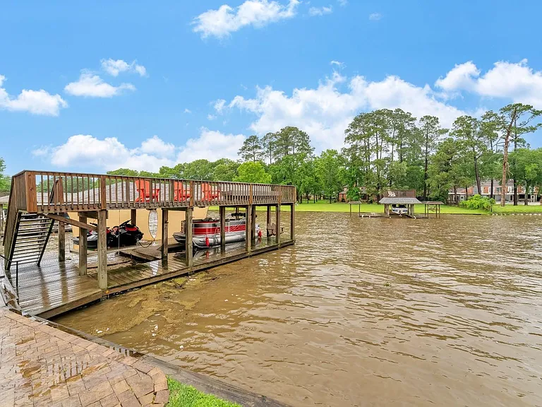 8311 Shoregrove Dr — Photo 38