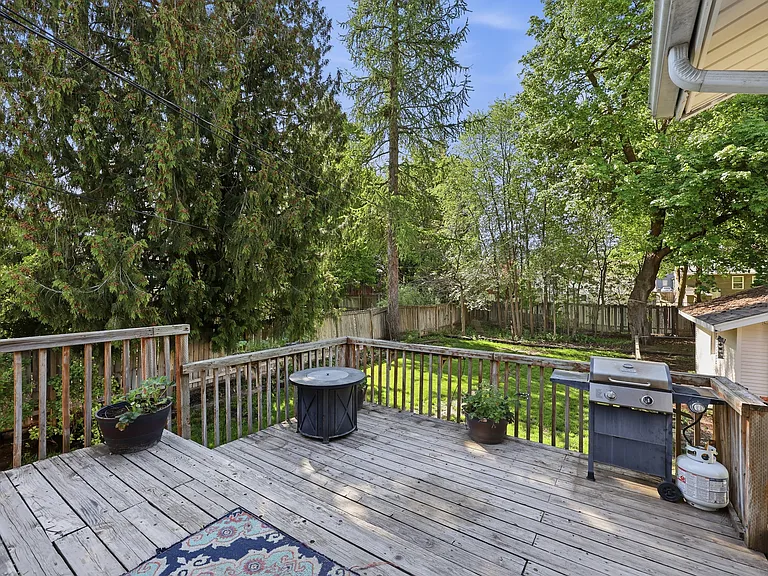 826 E 34th Ave — Photo 25