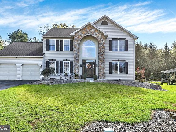 4th image of 15 Brassie Cir