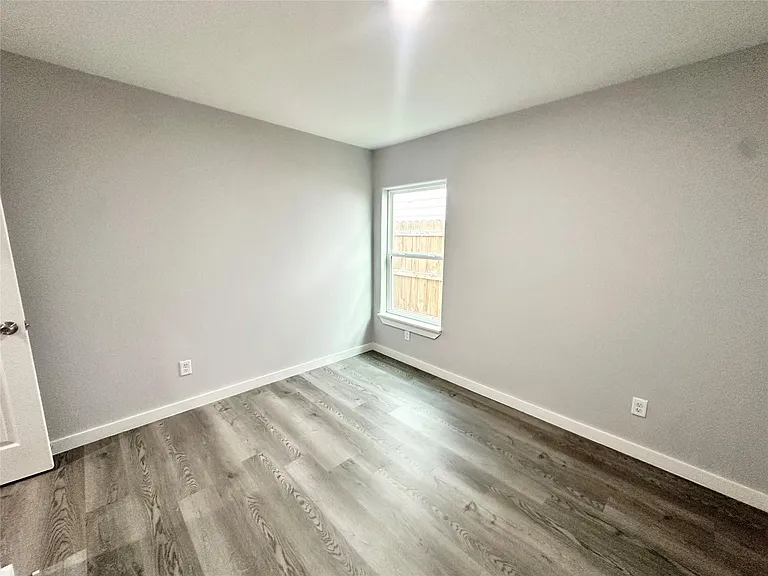 8215 Crestview Dr #B — Photo 11