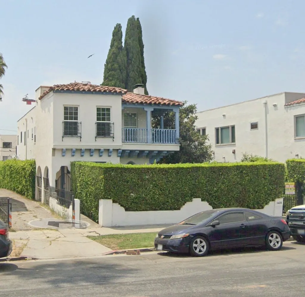 1407 N Hobart Blvd — Photo 1