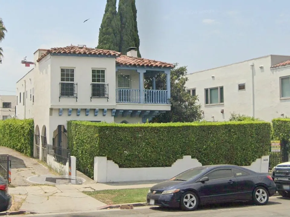 1407 N Hobart Blvd