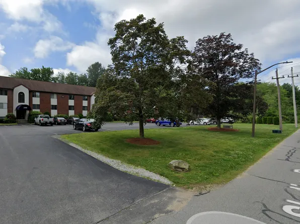 2300 Skyline Dr, Lowell, MA 01854