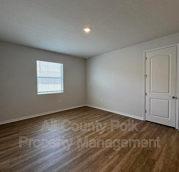 851 Folklore Ln — Photo 15