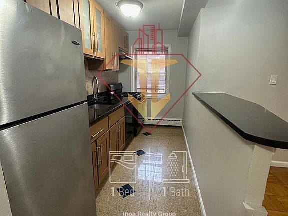 4th image of 36 Duncan Ave #5C