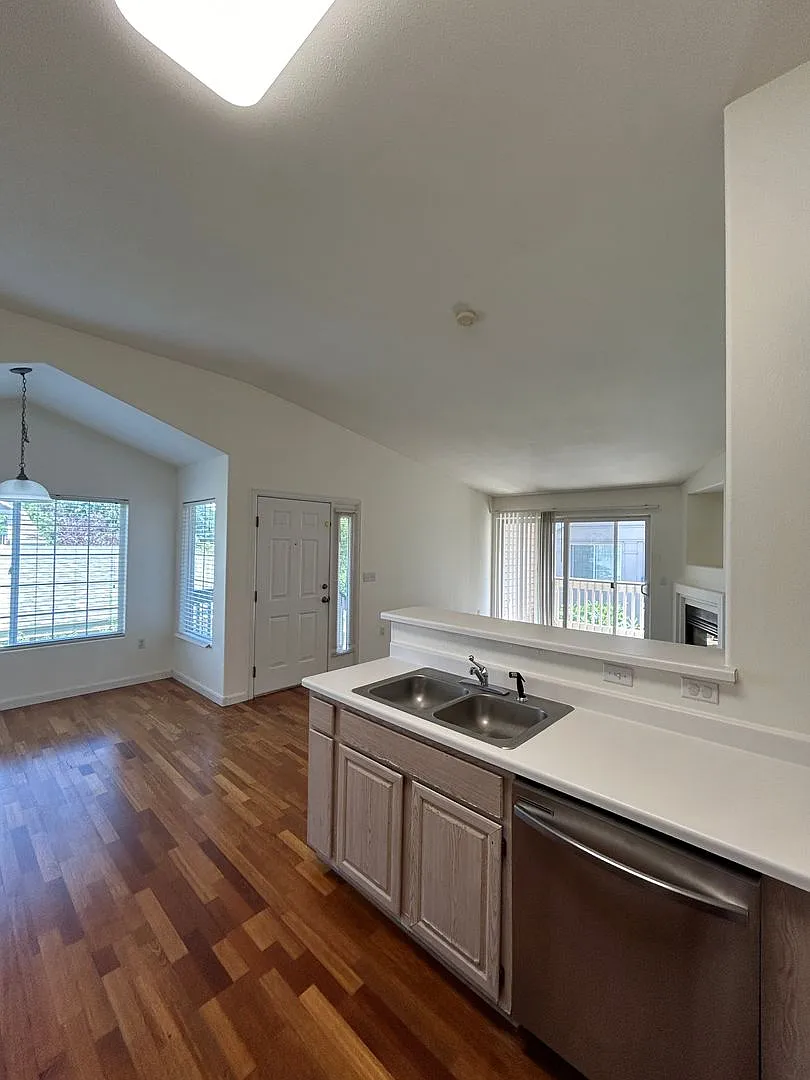 2-bedroom Condo in Peaceful Broomfield Community — Photo 4