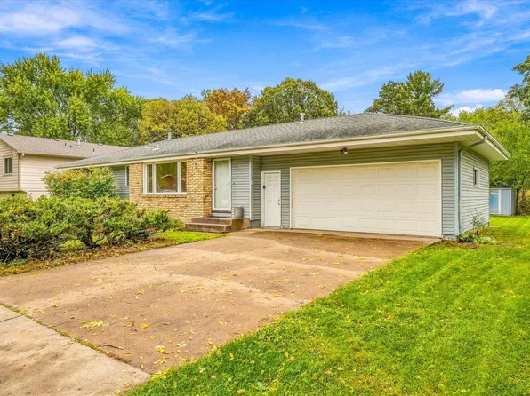 5230 Oconnell Dr, Mounds View, MN 55112