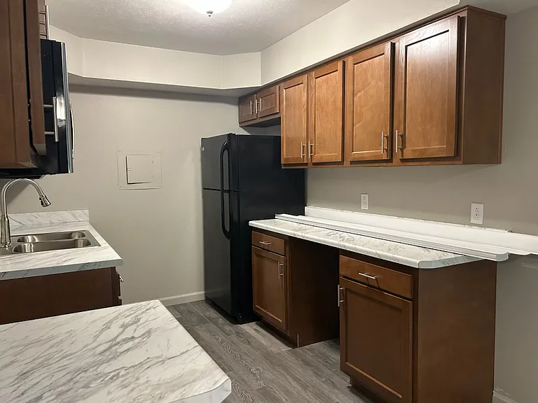 1530 Brooke Park Dr #5 — Photo 5