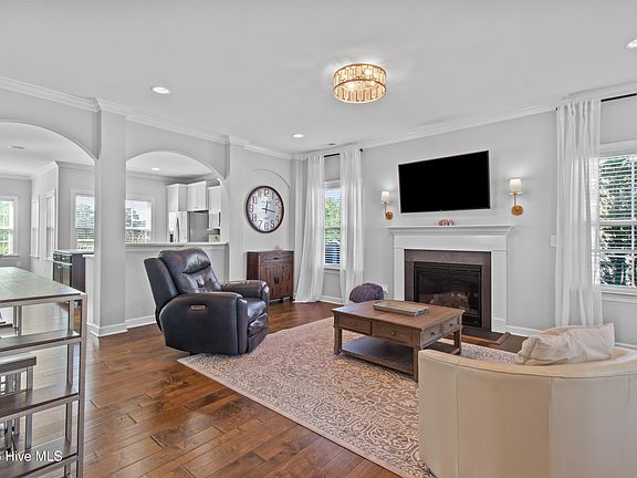 4th image of 6112 Seagrove Court