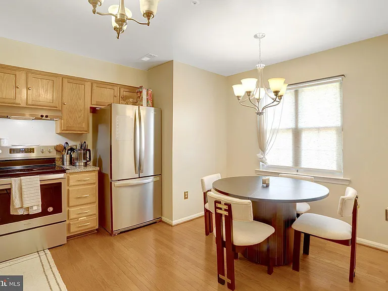 8819 Hardesty Dr — Photo 2