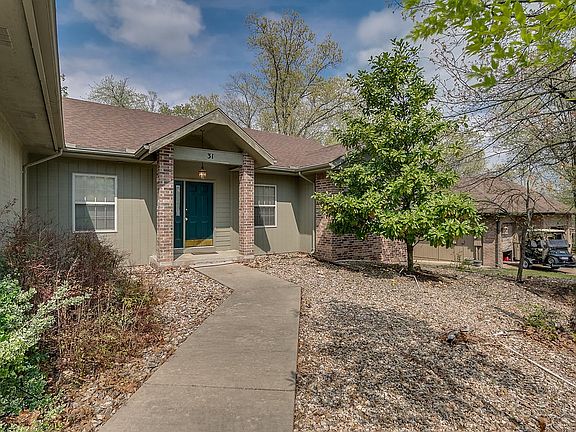 2nd image of 31 Cambria Dr