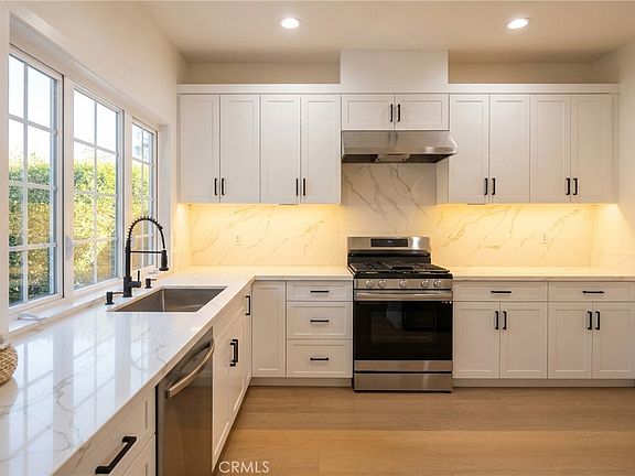 3rd image of 26 Seton Rd