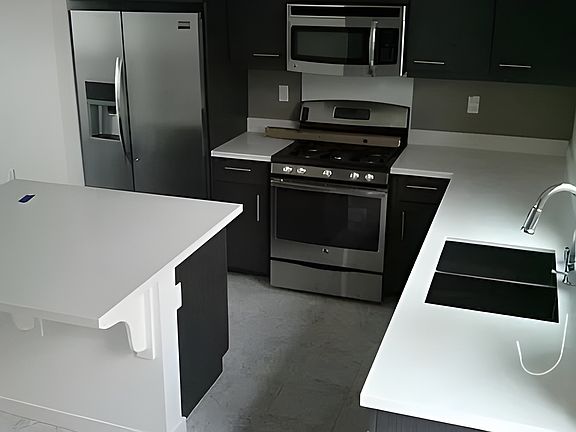 5th image of 2769 Adams Ave