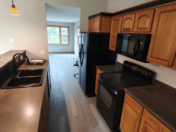 3rd image of 748 Berwood Ave W #750