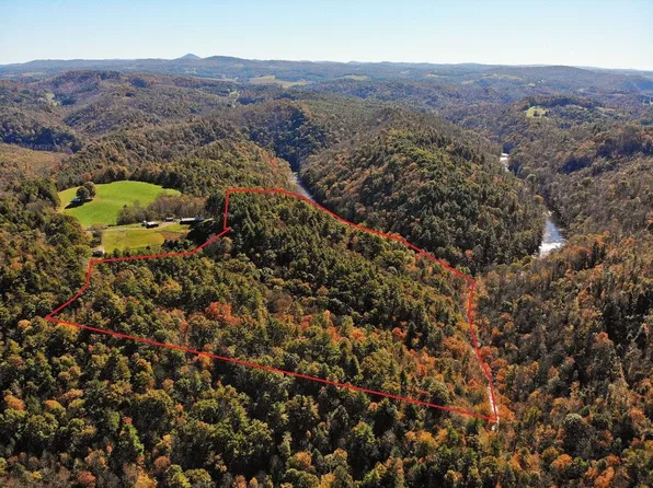 1 Windsong Rd, Hiwassee, VA 24347
