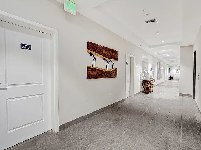 41 SW Seminole St #209 — Photo 22