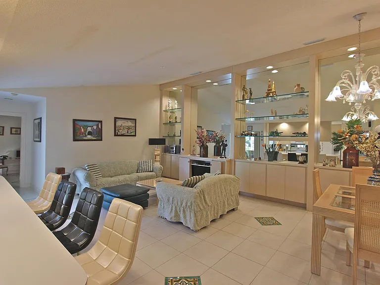 10201 Chapman Oak Ct — Photo 6