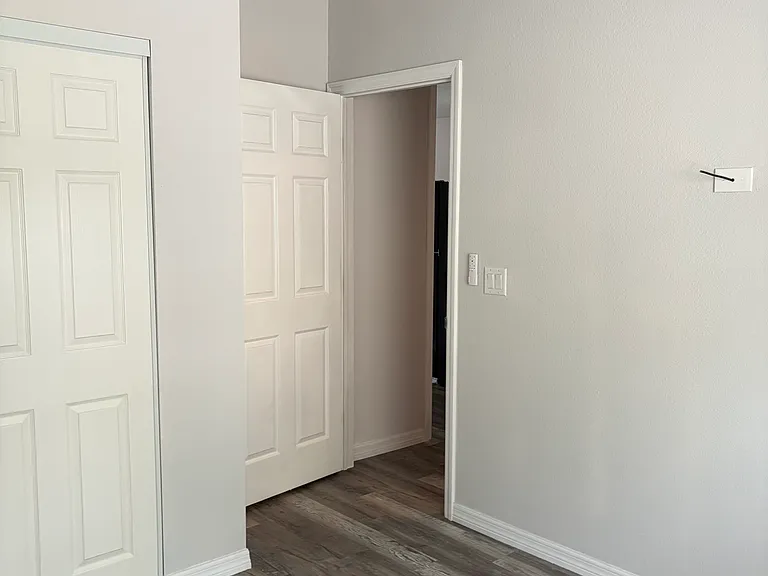 620 Whitehall St — Photo 13