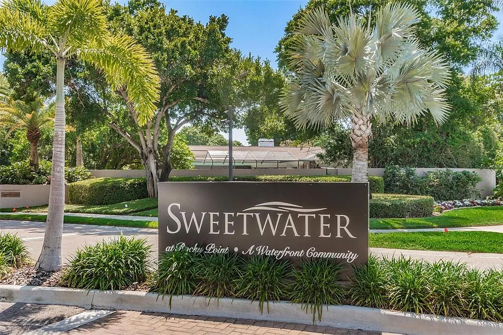 4 bed, 3.5 bath, 3071 sqft, $8,500 — Photo 2