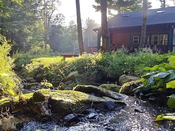 6893 Stone Rd, Great Valley, NY 14741