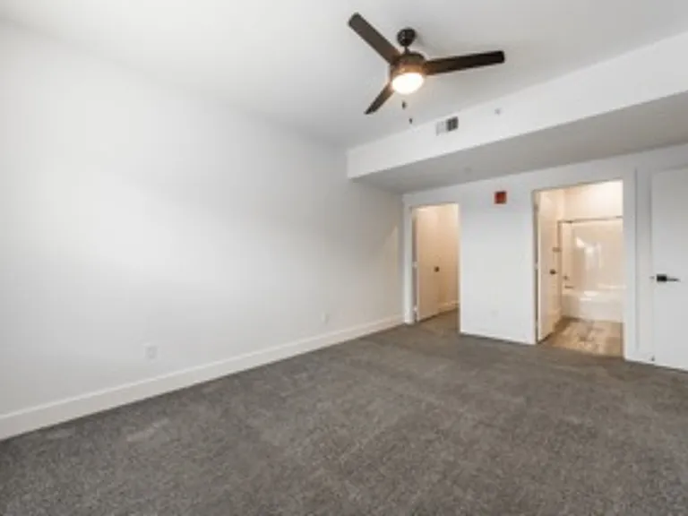 South Creekside Apartments — Photo 49