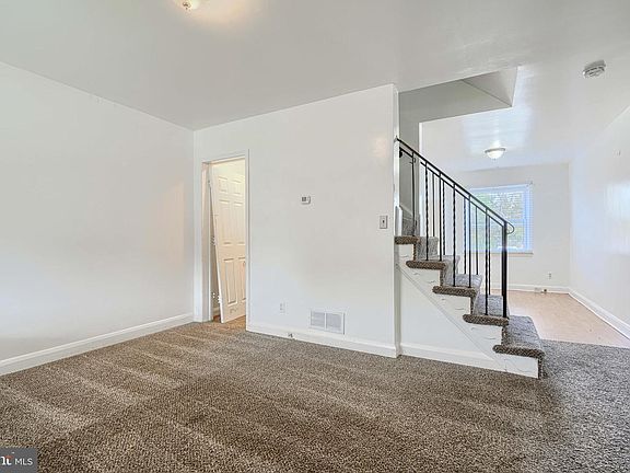 5th image of 1020 Middlesex Rd