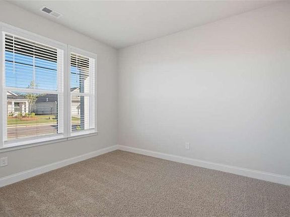 3rd image of 235 Parnassus Rd