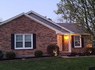 8917 Kaprun Ct, Louisville, KY 40220