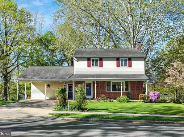 115 Fairview Dr, Camp Hill, PA 17011