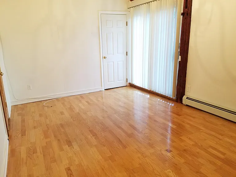 21 Ash St #4 — Photo 14