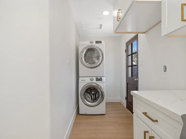 2521 W Stanford St — Photo 21