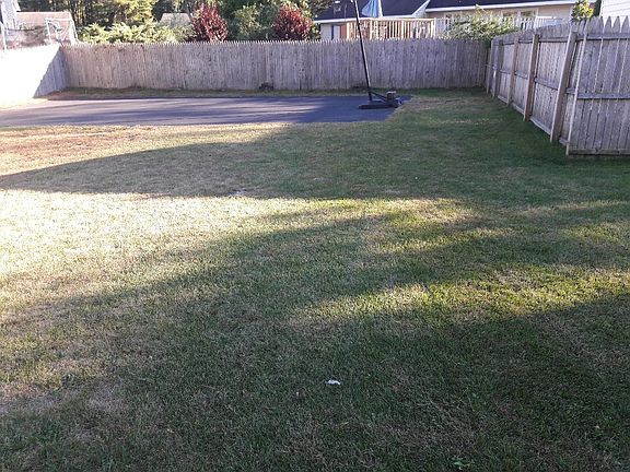 4th image of 12 Northcrest Dr