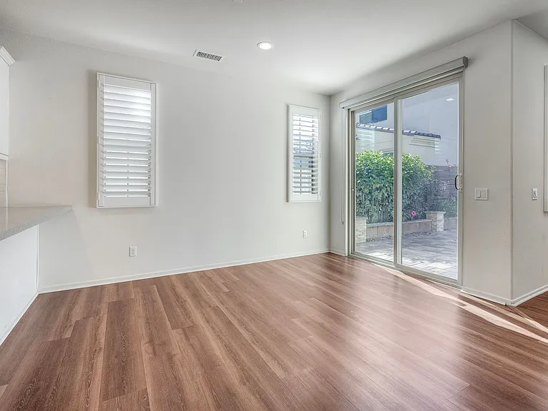 729 Merit Dr — Photo 10