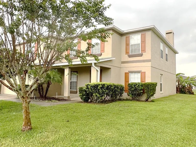 831 Horseshoe Falls Dr — Photo 2