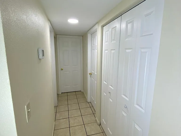 130 Jasmine Woods Ct #12A — Photo 11
