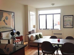 178 N 10th St APT 3R, Brooklyn, NY 11211