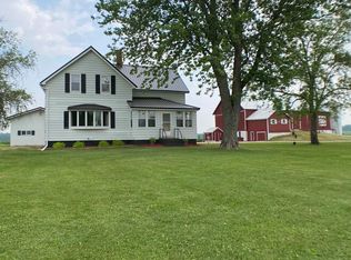 W2565 Old 22 Rd, Cecil, WI 54111