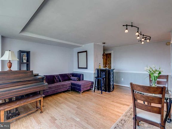 3rd image of 1021 Arlington Blvd APT 518E