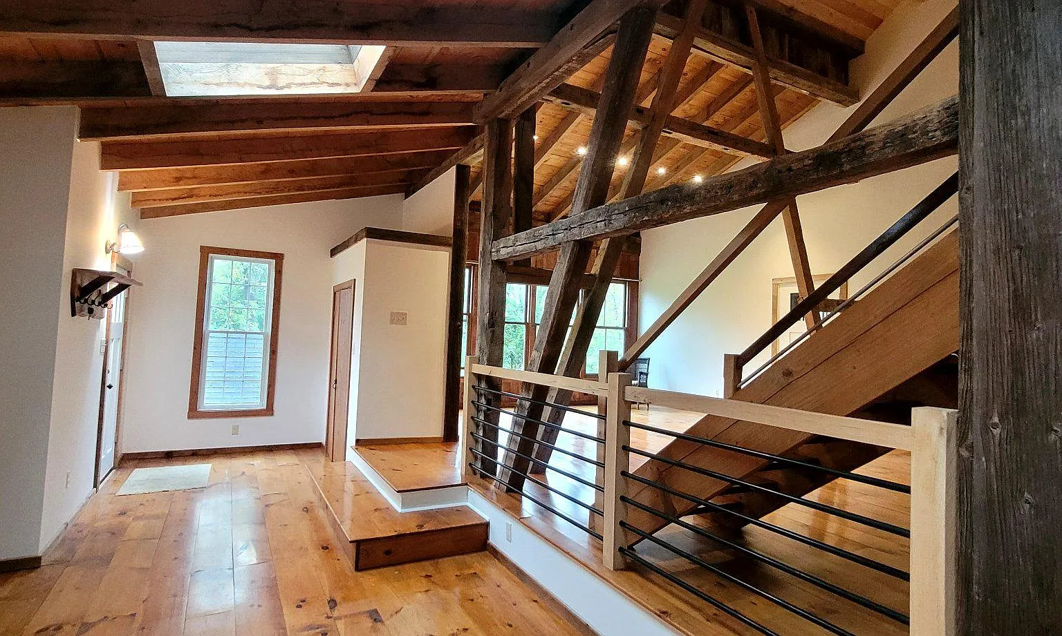 2 bed, 1.5 bath, 1800 sqft, $3,200 — Photo 1