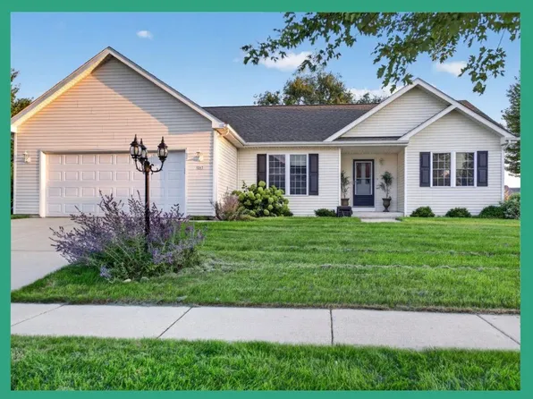 297 E Amber Dr, Whitewater, WI 53190