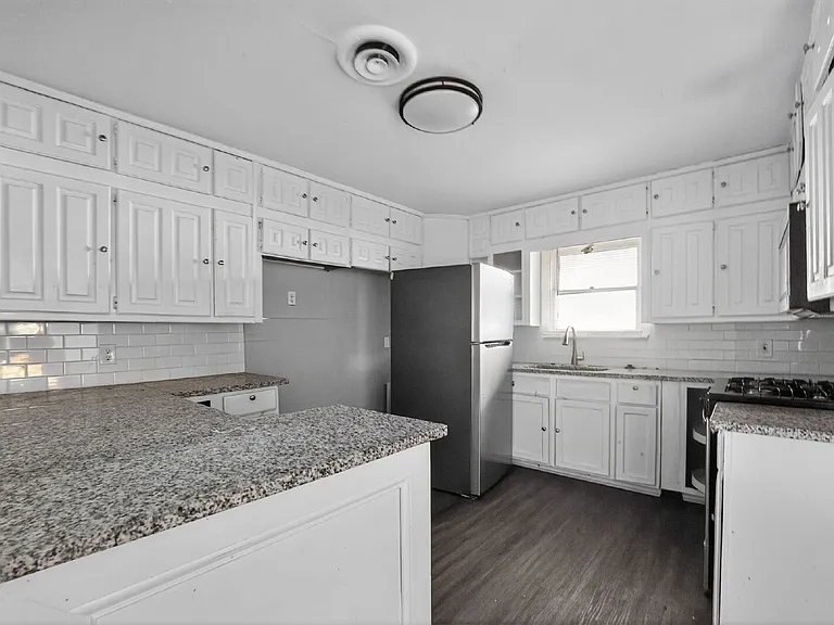 3901 Dakota Trl — Photo 27